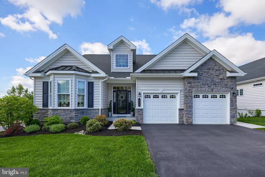 403 VALOR DR, Lititz, PA 17543