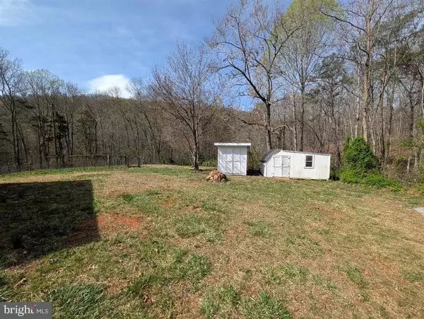 Stanardsville, VA 22973,401 MIDDLE MOUNTAIN RD