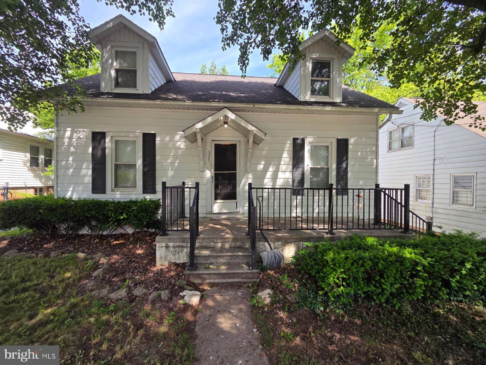 325 N SETON AVE, Emmitsburg, MD 21727