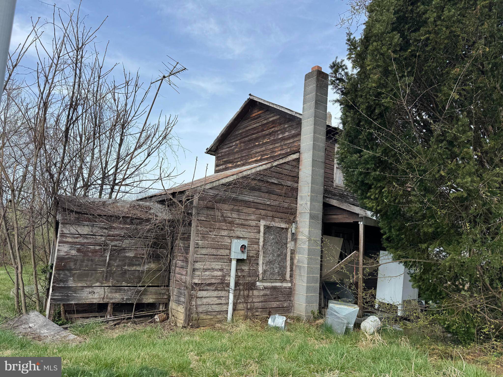 Bentonville, VA 22610,32 WALTERS LN