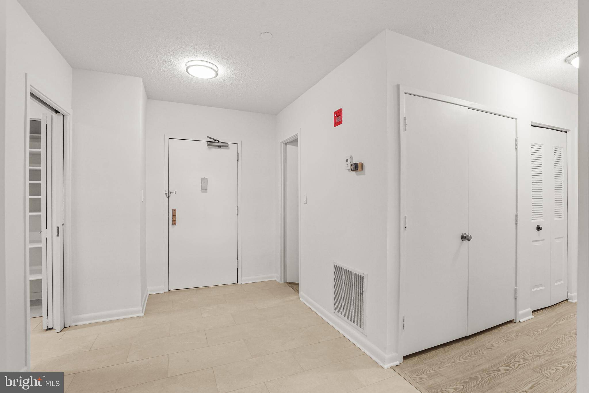 Falls Church, VA 22041,3709 SOUTH GEORGE MASON DR #114