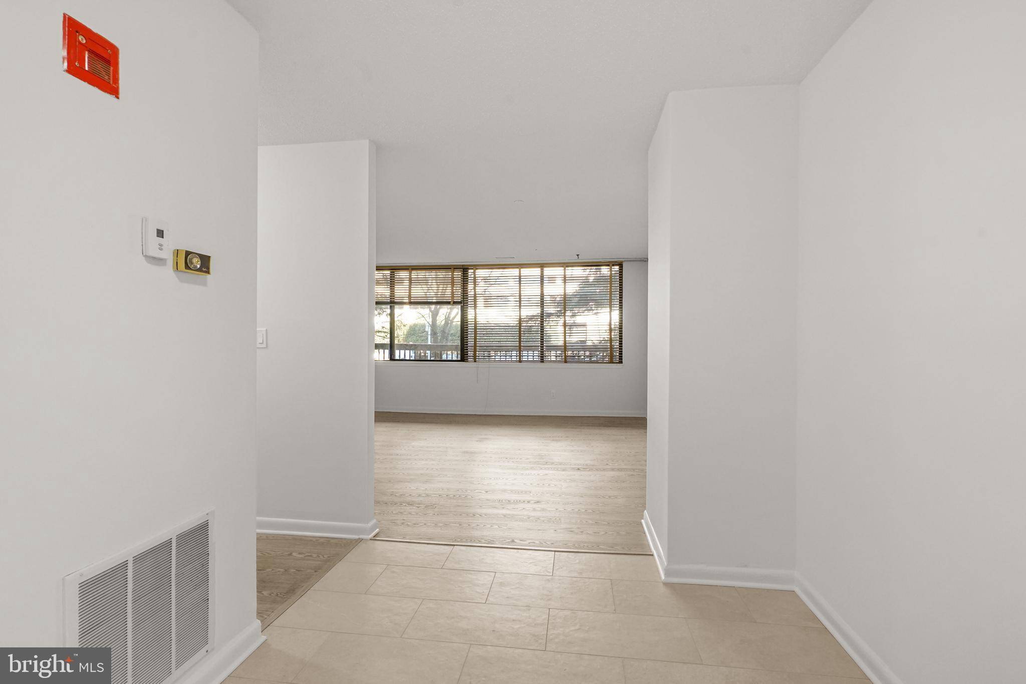 Falls Church, VA 22041,3709 SOUTH GEORGE MASON DR #114