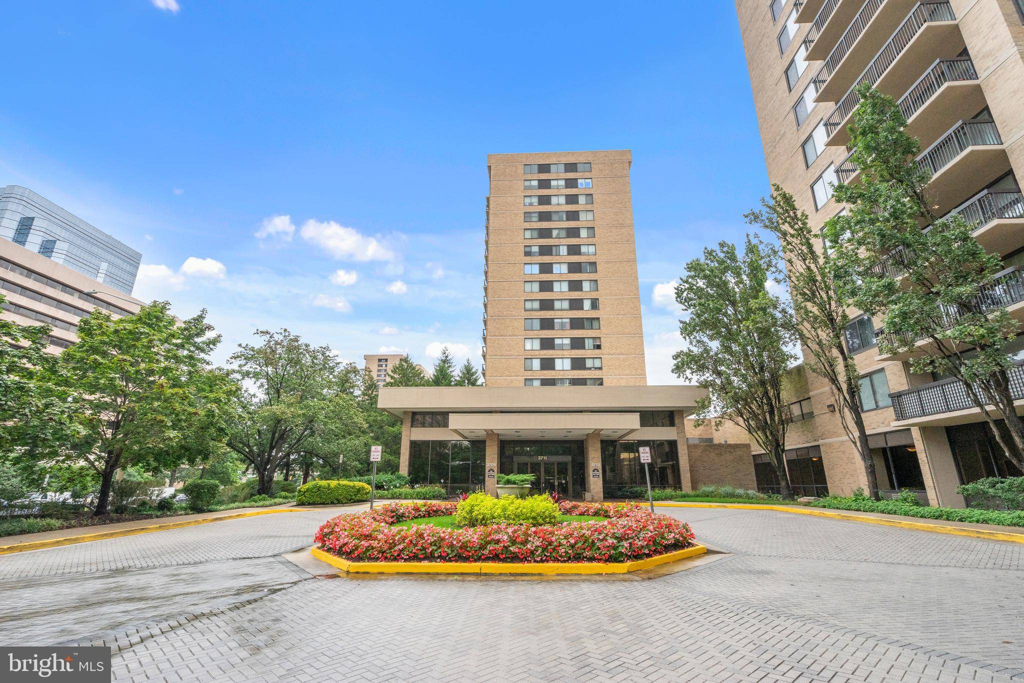3709 SOUTH GEORGE MASON DR #114, Falls Church, VA 22041