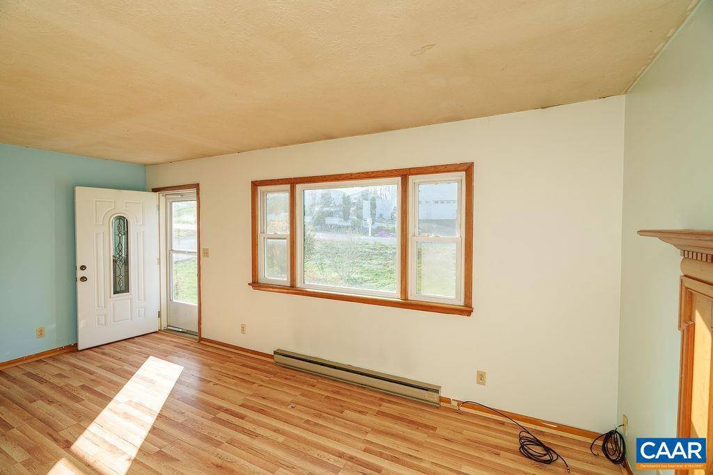 Ruckersville, VA 22968,488 LOCUST LN