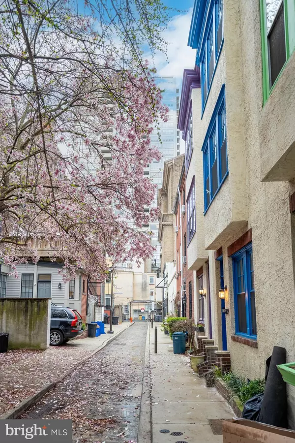 Philadelphia, PA 19103,2032 LATIMER ST