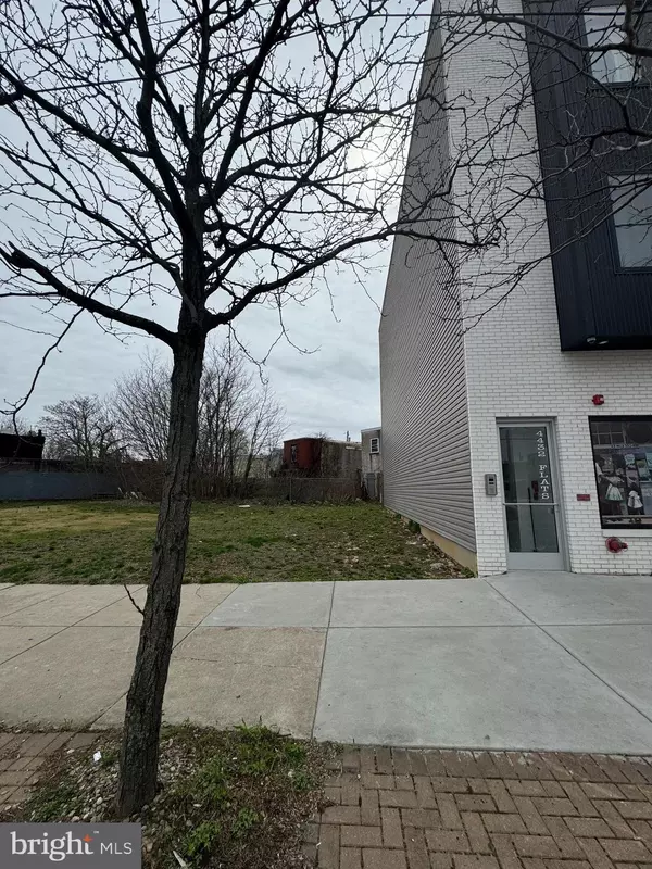 4430 LANCASTER AVE, Philadelphia, PA 19104