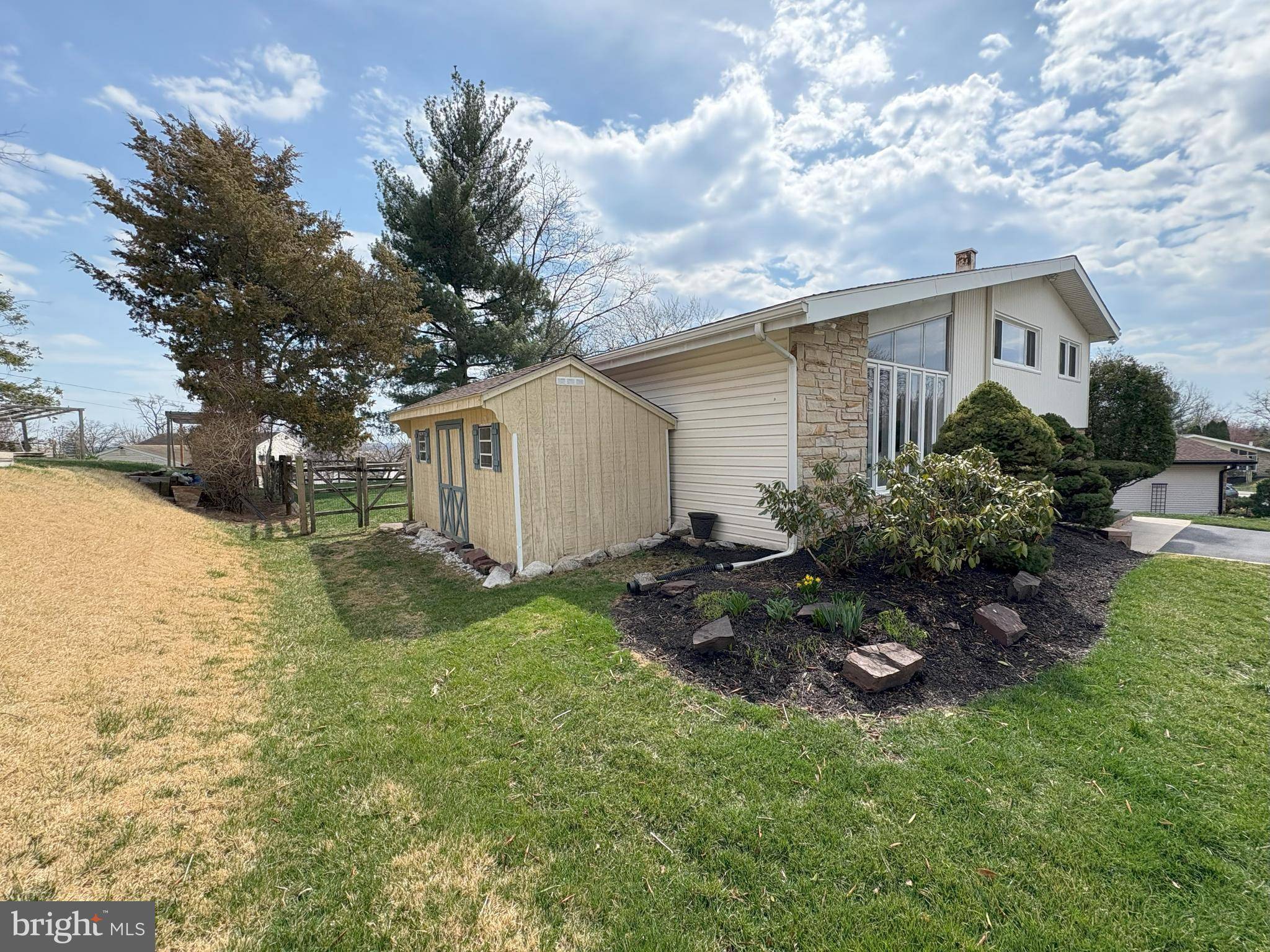 Plymouth Meeting, PA 19462,17 RED ROWAN LN