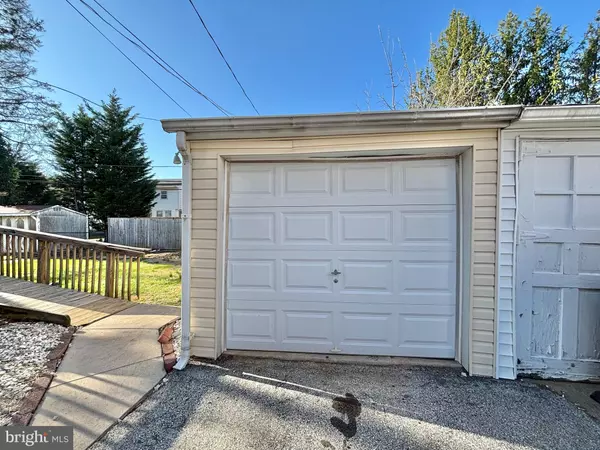 Aldan, PA 19018,233 ROSEWOOD AVE