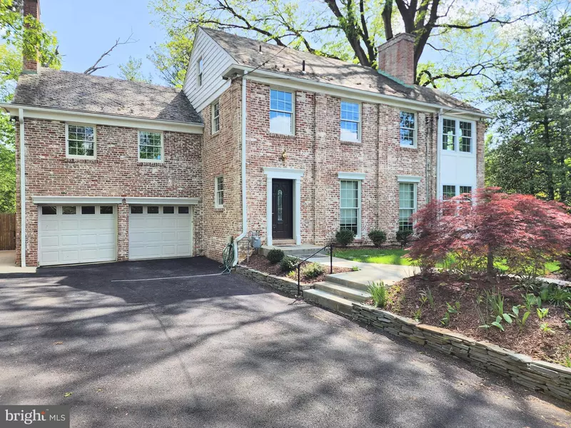 4224 VAN NESS ST NW, Washington, DC 20016