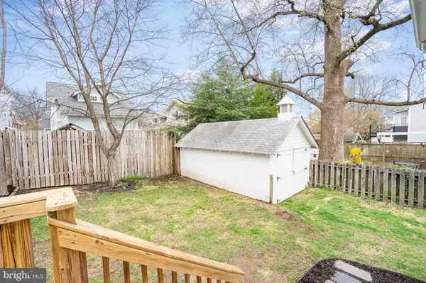 Alexandria, VA 22301,11 W CATON AVE