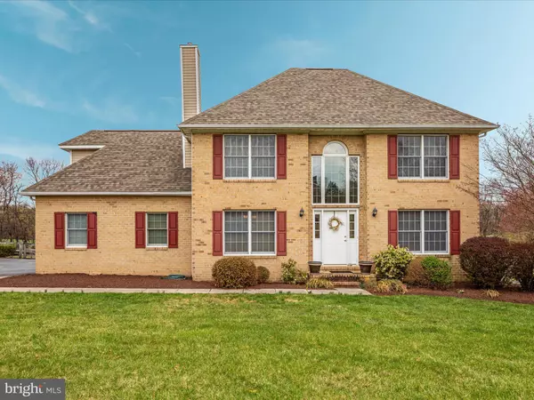 Summit Point, WV 25446,768 PHEASANT HILL RD