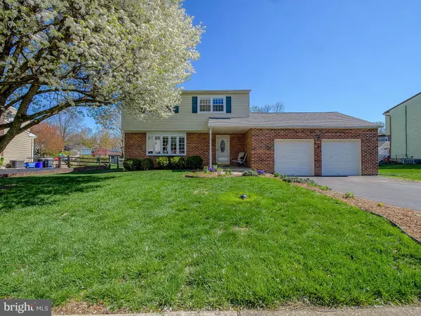 41 CONNIE LN, Aston, PA 19014