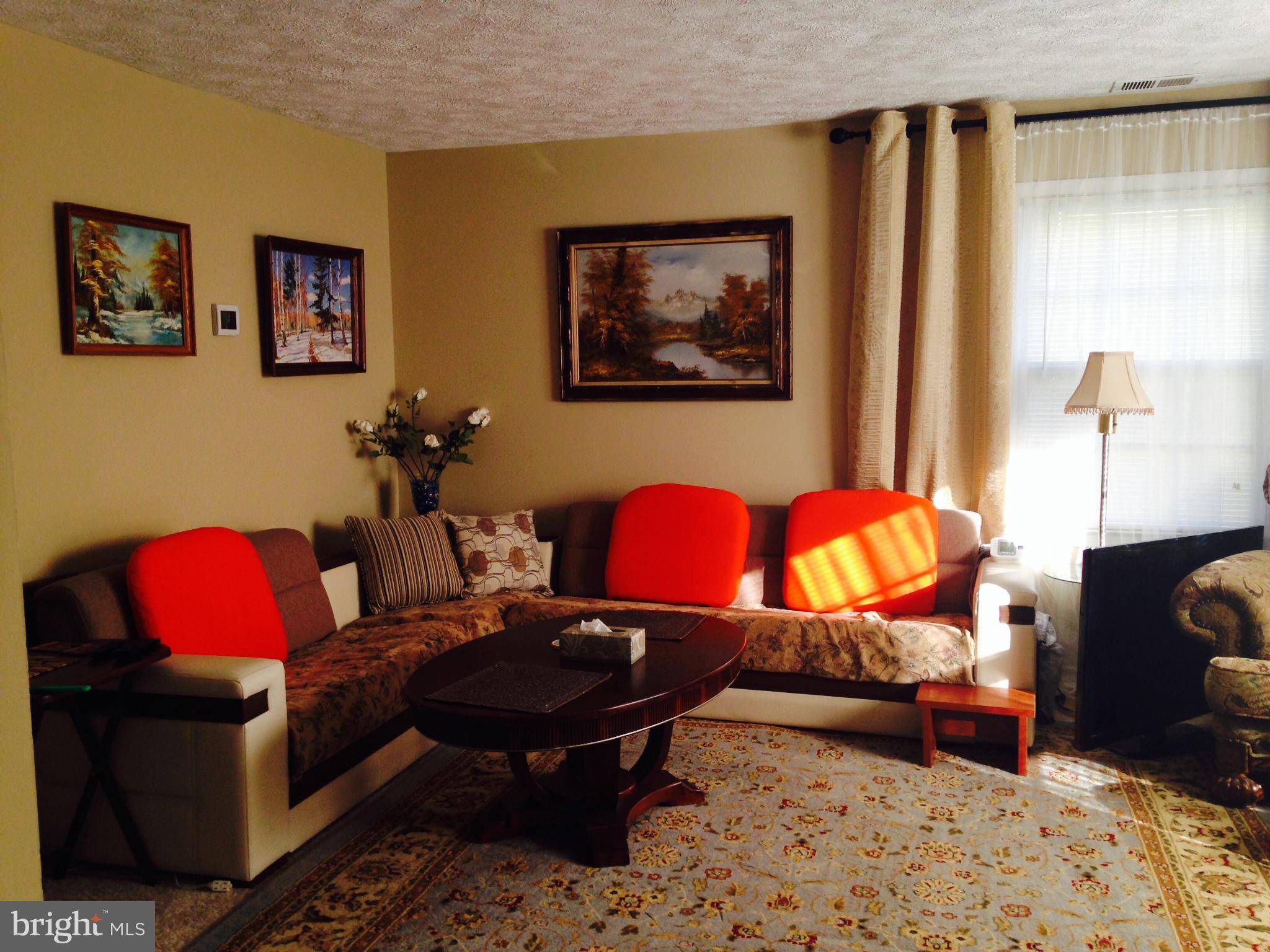 Manassas, VA 20110,8970 MILES PL
