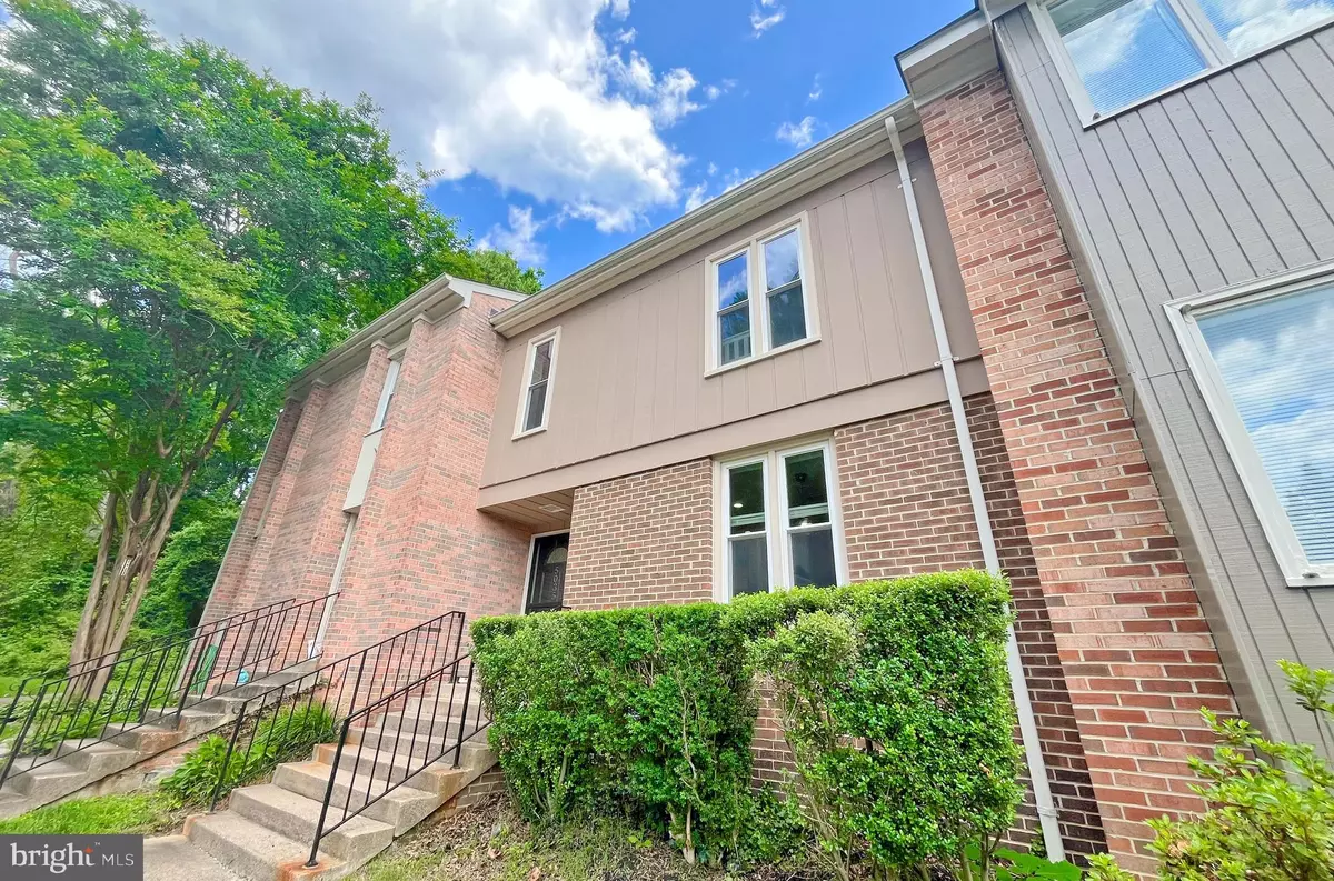 Annandale, VA 22003,5035 CLIFFHAVEN DR