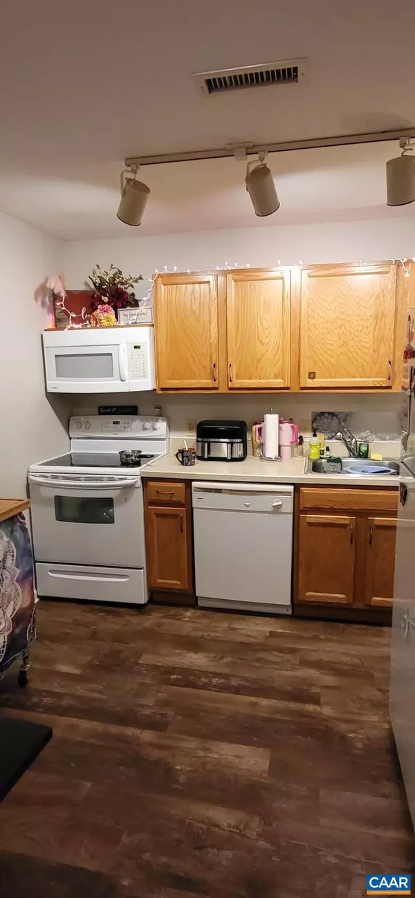 Charlottesville, VA 22903,1520 VILLA TER #F