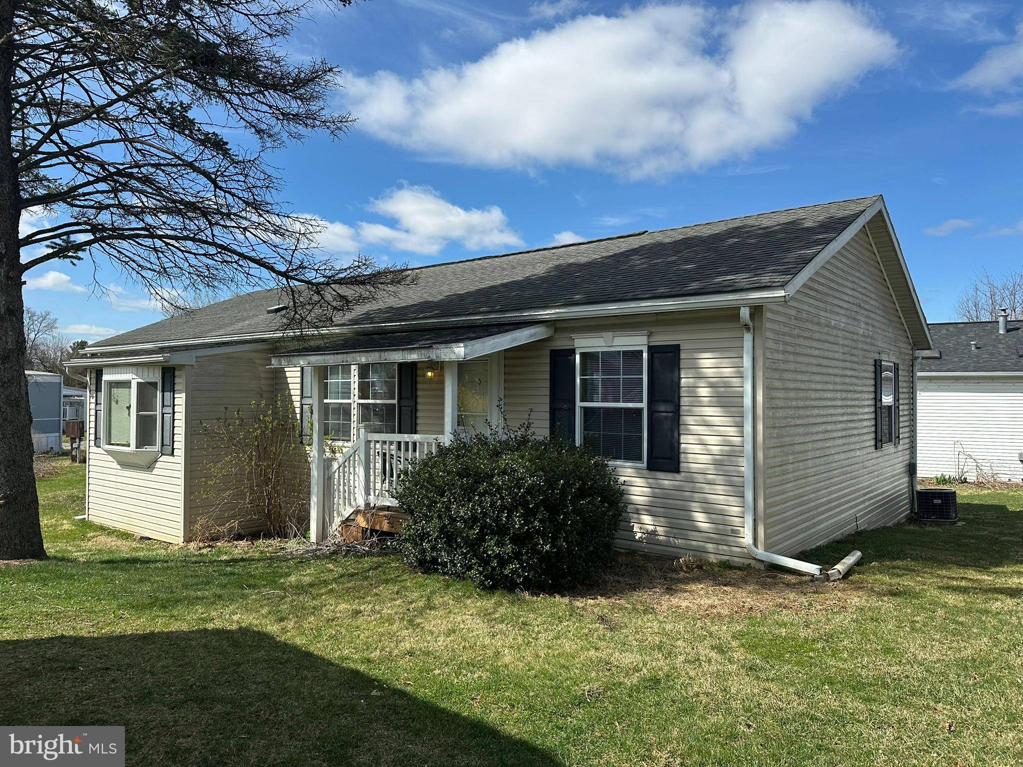 8737 BREINIG RUN CIR, Breinigsville, PA 18031