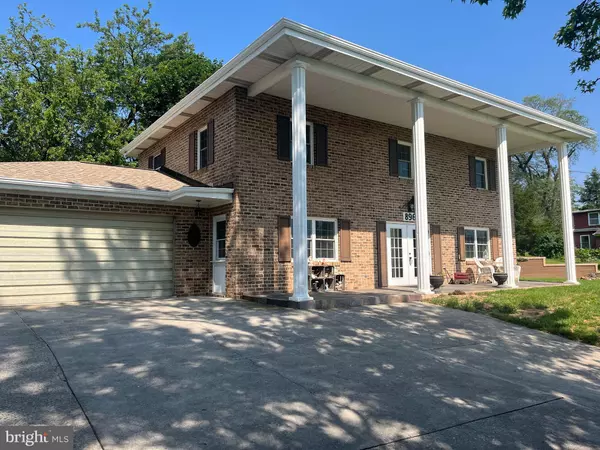 896 HERSHEY HEIGHTS RD, Hanover, PA 17331