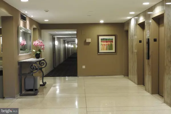 Jenkintown, PA 19046,309 FLORENCE AVE #107N