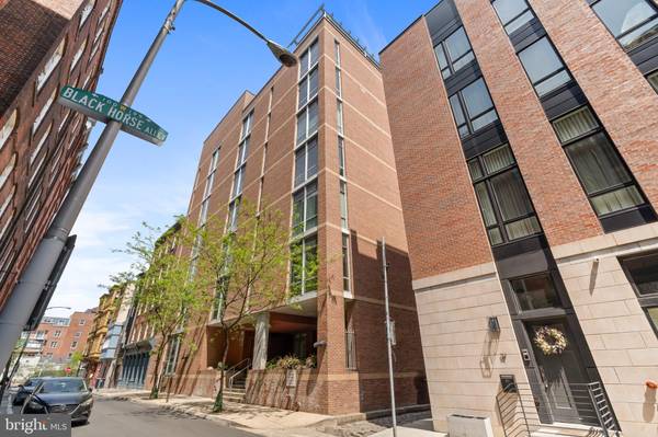 Philadelphia, PA 19106,22 S FRONT ST #603