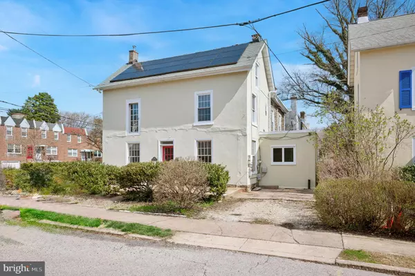 Philadelphia, PA 19118,8139 DEVON ST
