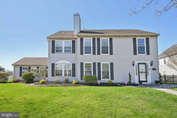 11 WINTERSET LN, Marlton, NJ 08053