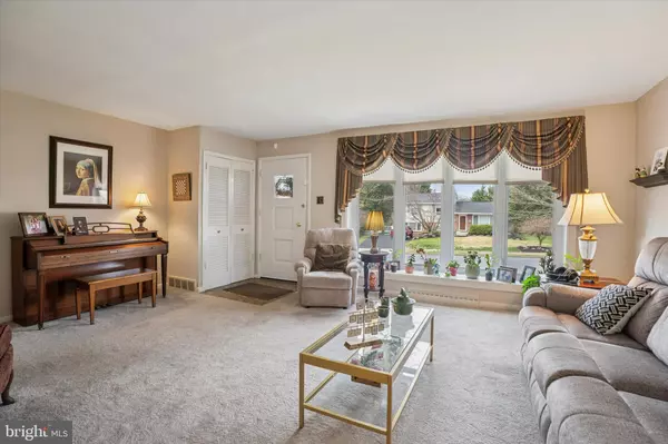 Broomall, PA 19008,323 CANDLEWOOD RD