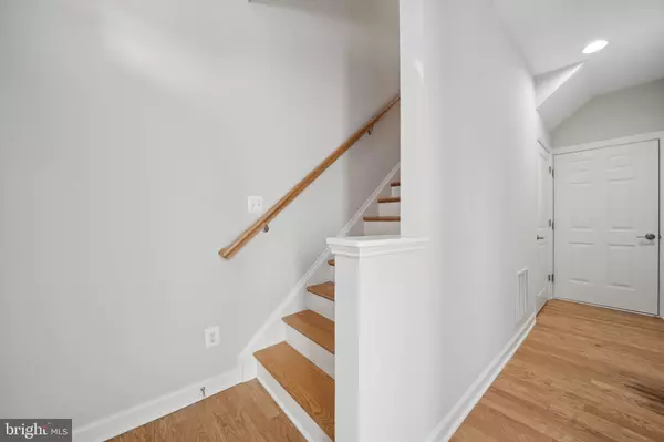 Crozet, VA 22932,1042 OLD TRAIL DR