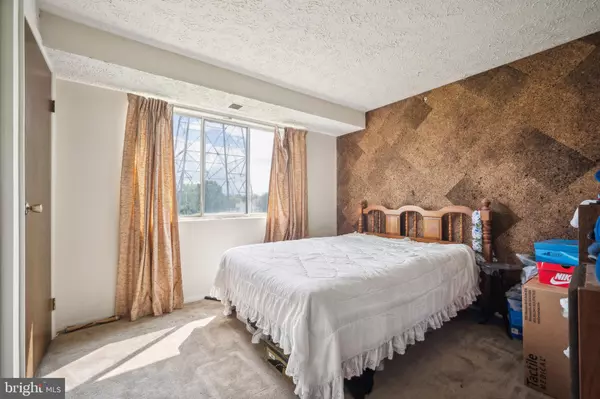 Frederick, MD 21702,997-G HEATHER RIDGE DR #3G