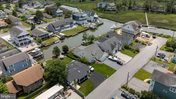 Ocean View, DE 19970,30205 MARINERS LN