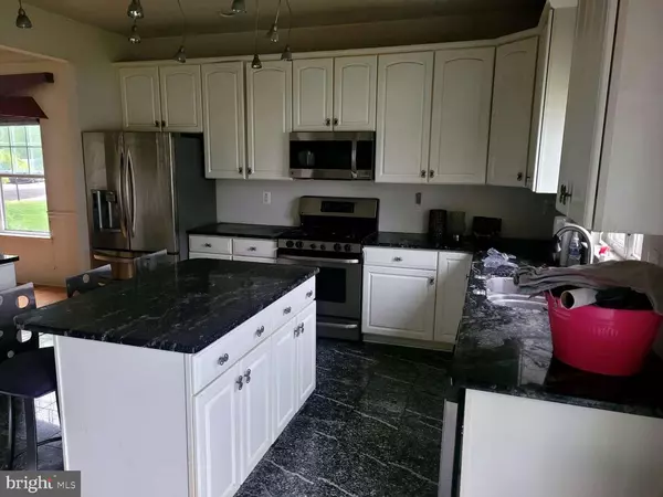 Hamilton, NJ 08620,9 JIMARIE CT