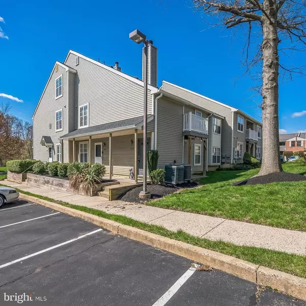 704 E PARKER ST #C1, Langhorne, PA 19047