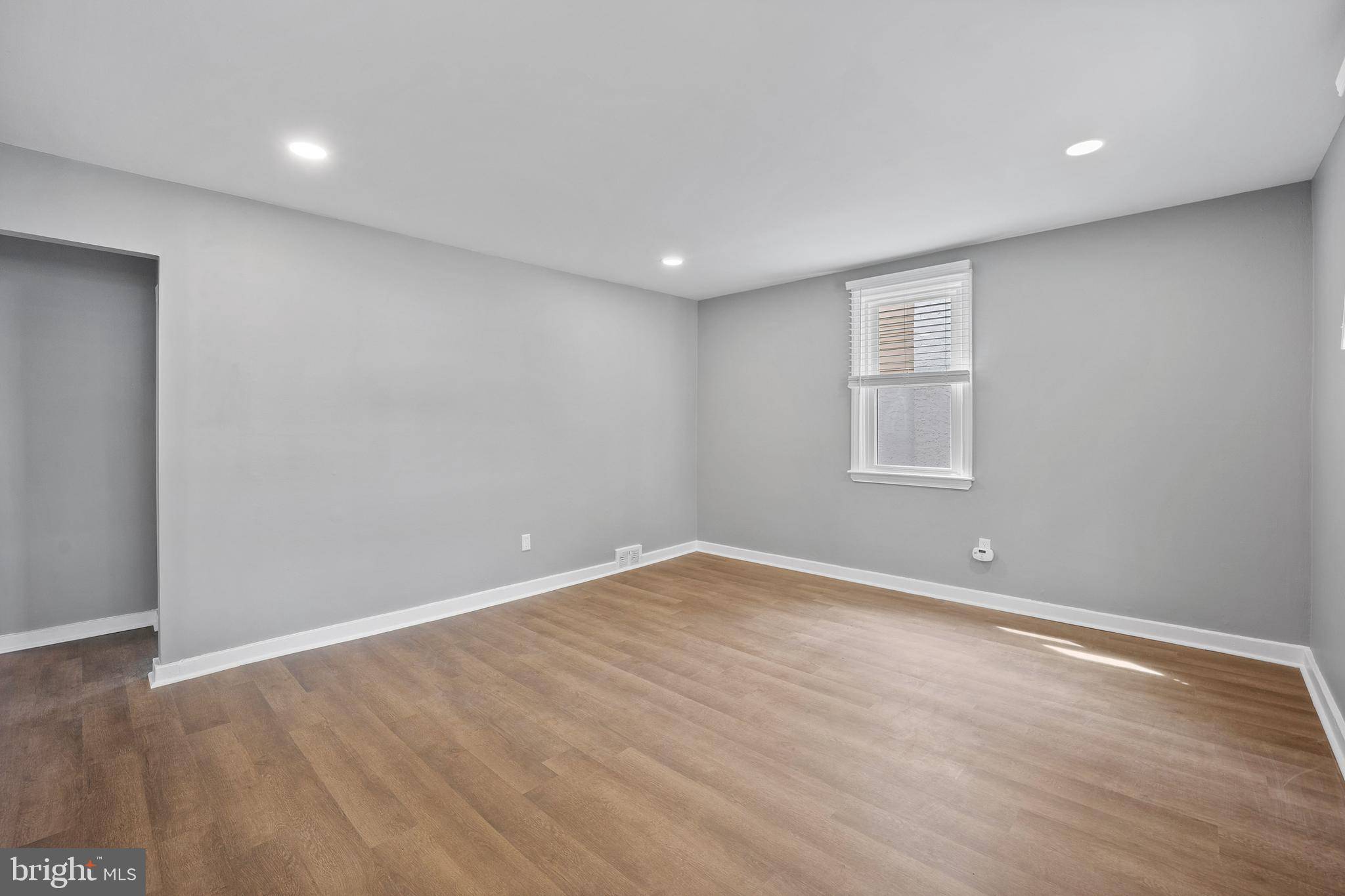 Glenside, PA 19038,647 ROBERTS AVE