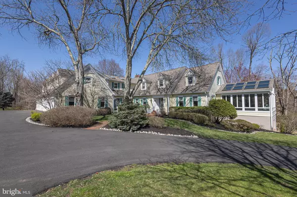 1045 WASHINGTON CROSSING RD, Newtown, PA 18940