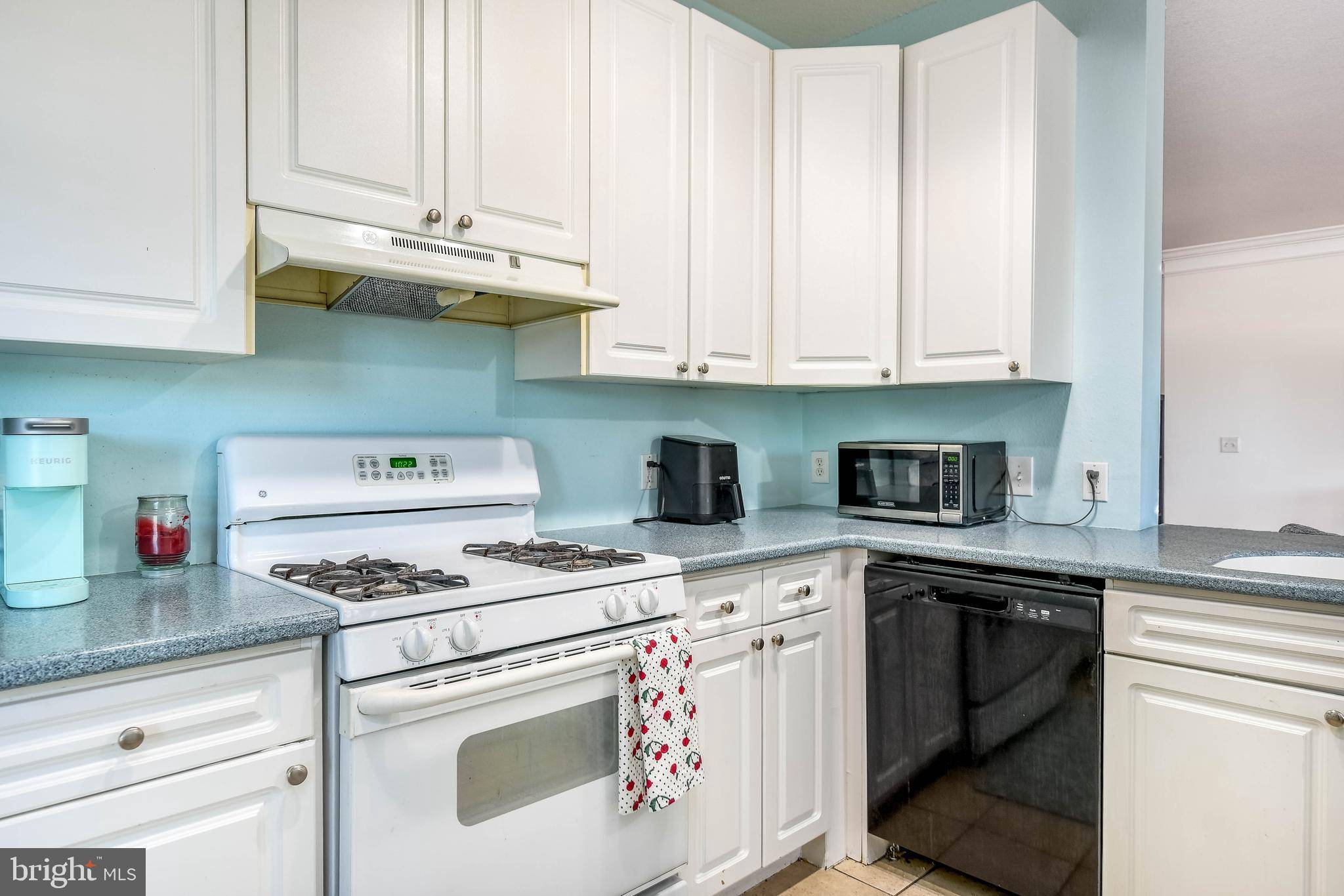Rockville, MD 20850,501 HUNGERFORD DR #123