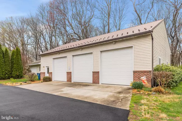 Oxford, PA 19363,402 DALTON RD