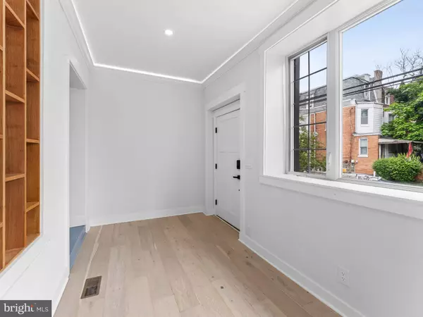 Philadelphia, PA 19143,612 S 51ST ST