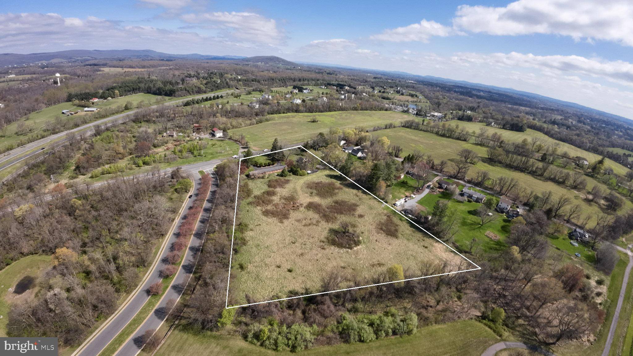 Round Hill, VA 20141,36169 LOUDOUN ST