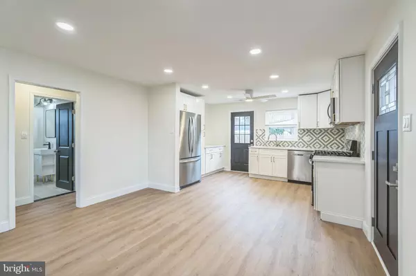 Philadelphia, PA 19111,7527-29 WHITAKER AVE