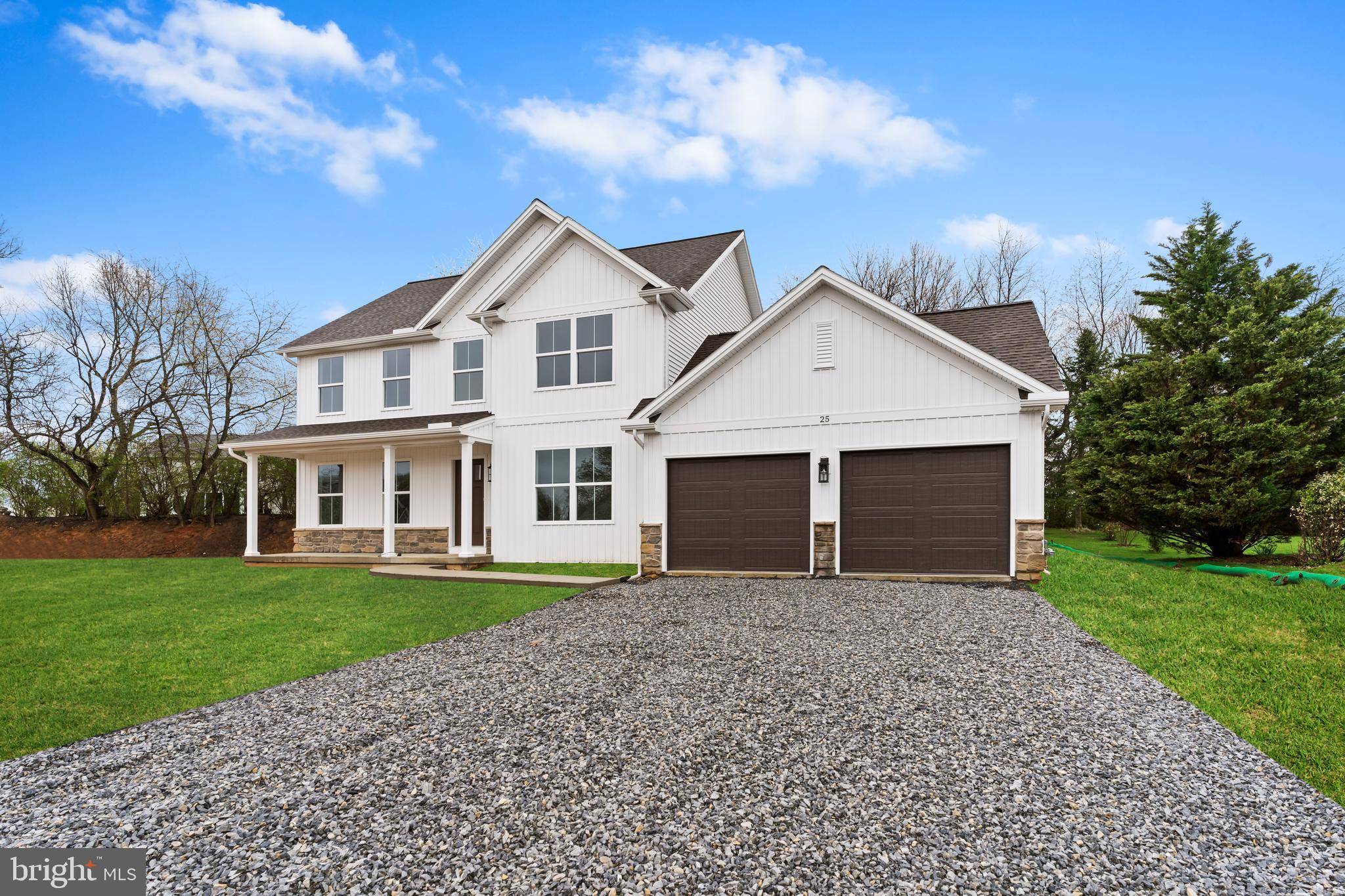25 ESSEX DR, Carlisle, PA 17015