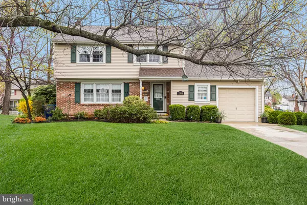 2498 LENOLA RD, Cinnaminson, NJ 08077