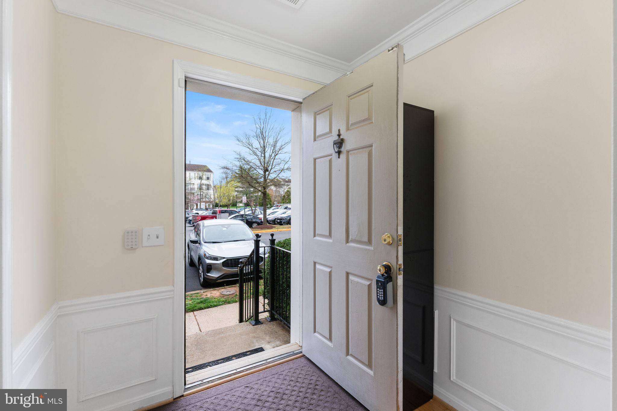 Sterling, VA 20164,46930 COURTYARD SQ