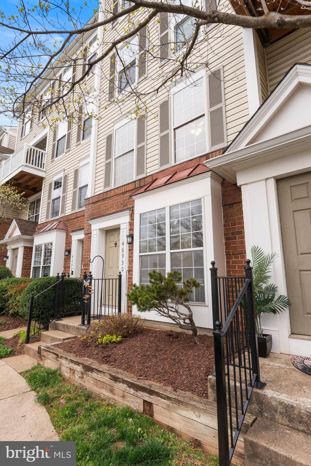 Sterling, VA 20164,46930 COURTYARD SQ