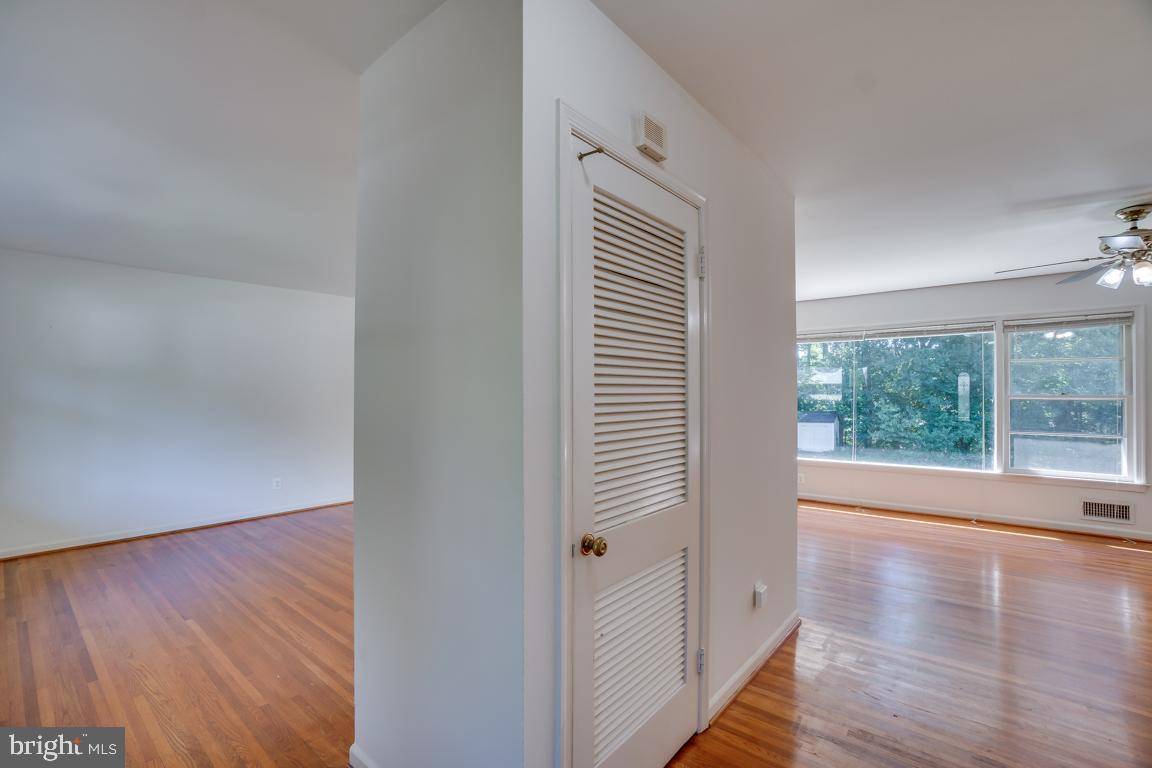 Annandale, VA 22003,3710 WOODBURN RD