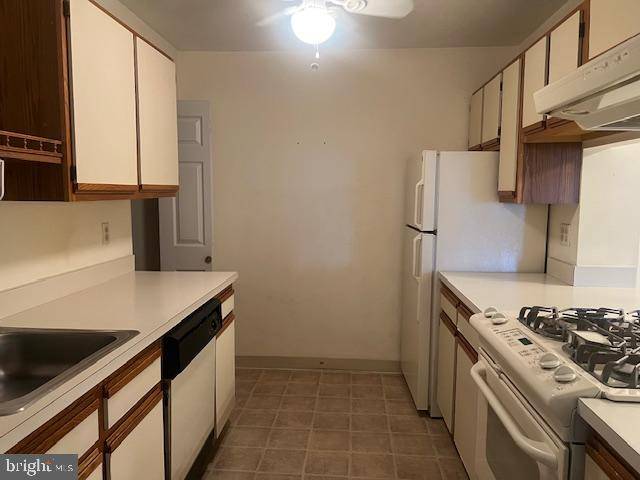 Newark, DE 19702,1908 WATERS EDGE DR #129