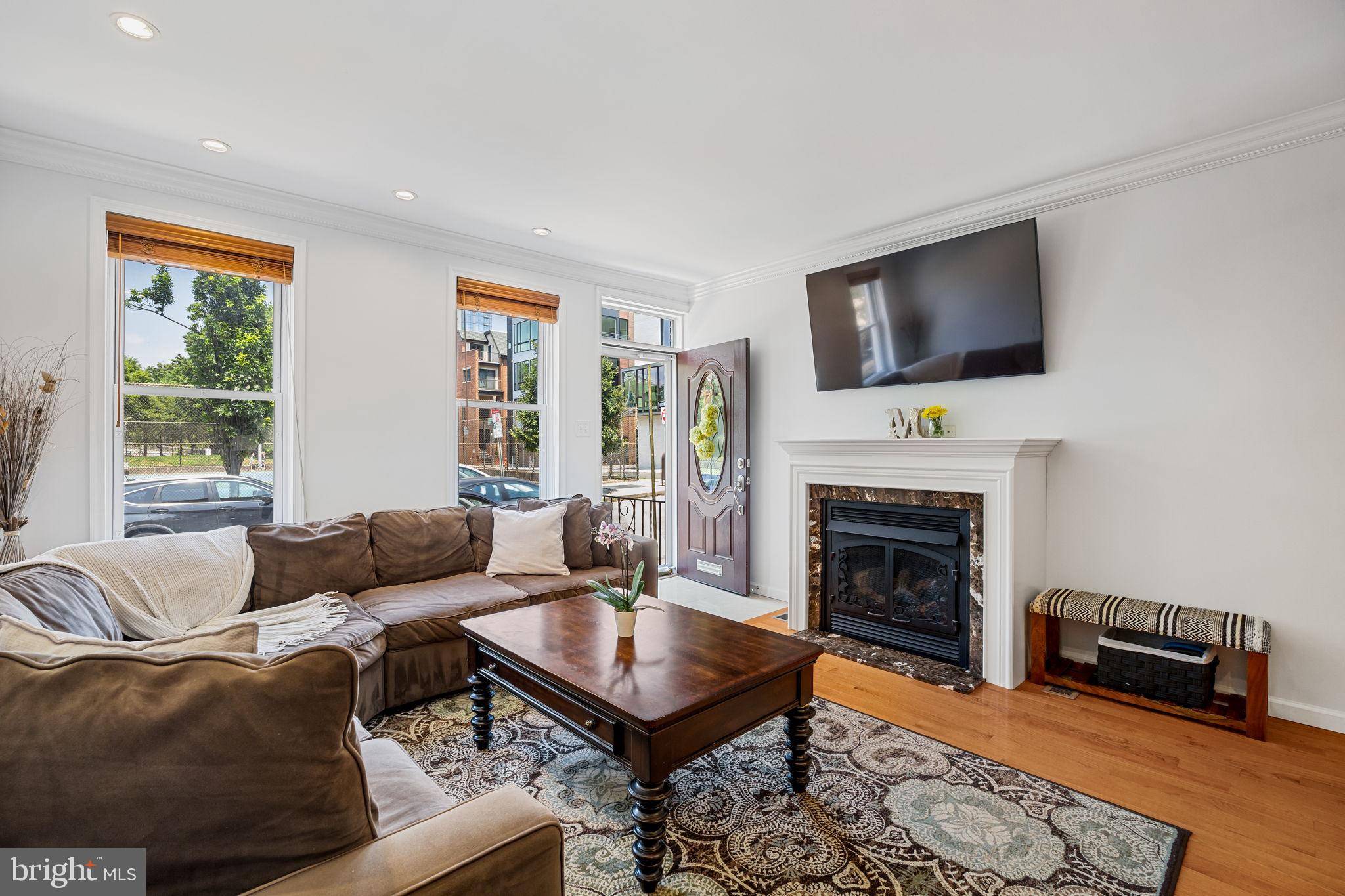 Philadelphia, PA 19103,2602 PINE ST