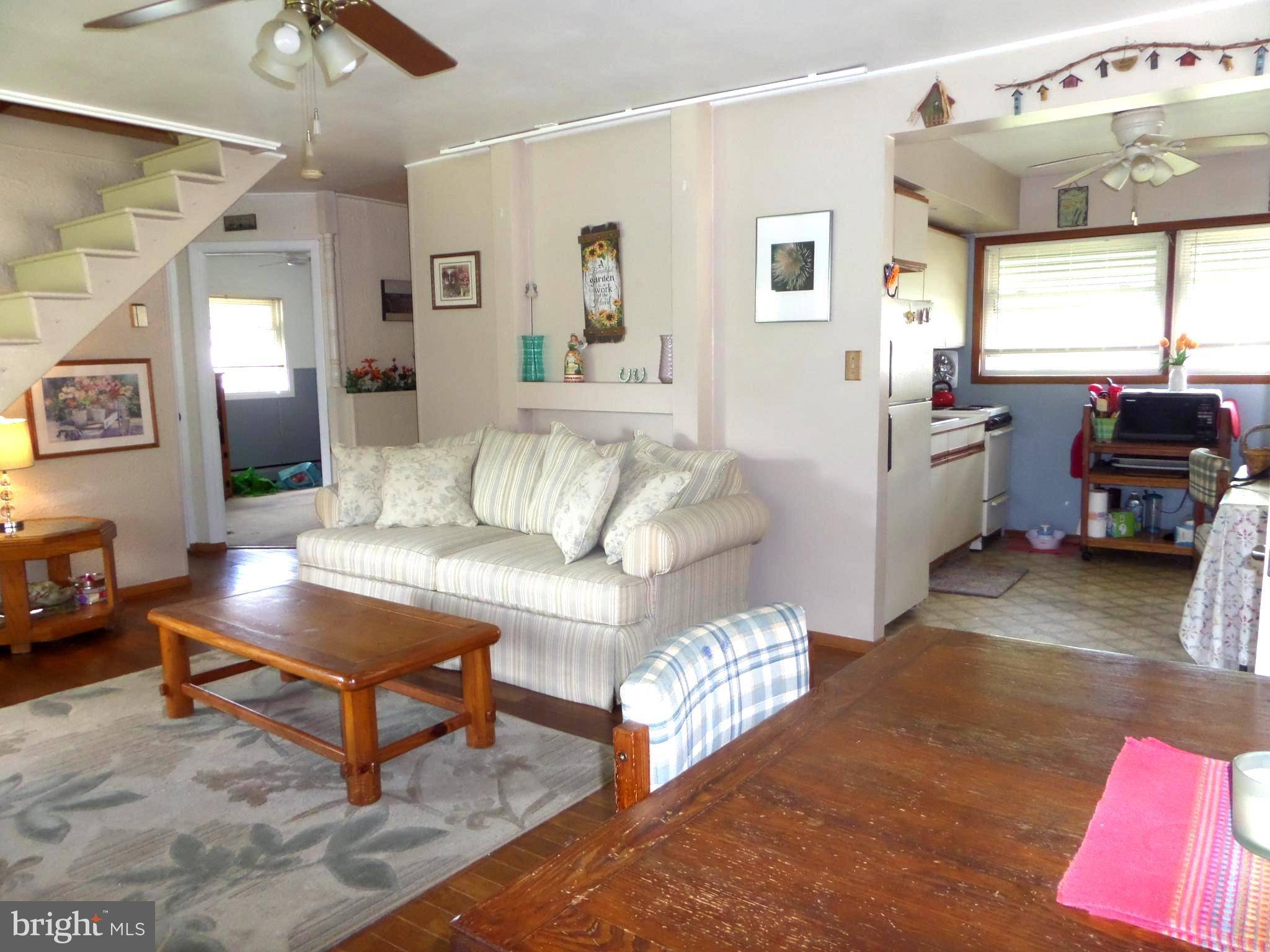 Levittown, PA 19057,14 INLAND RD