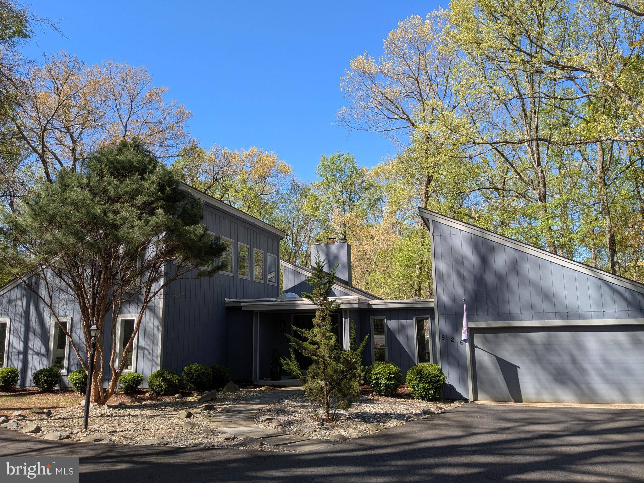 526 SPRINGVALE RD, Great Falls, VA 22066