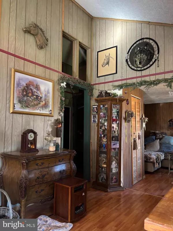 Hedgesville, WV 25427,396 CONSILER LN