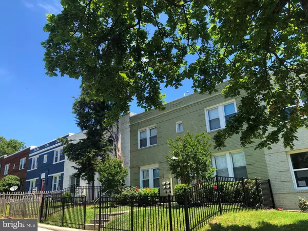 Washington, DC 20002,849 19TH ST NE #B