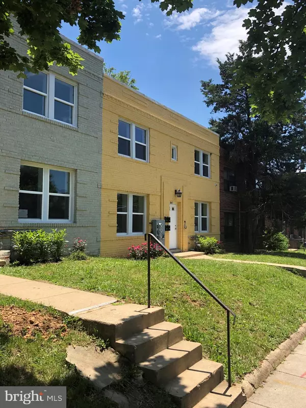 Washington, DC 20002,849 19TH ST NE #B